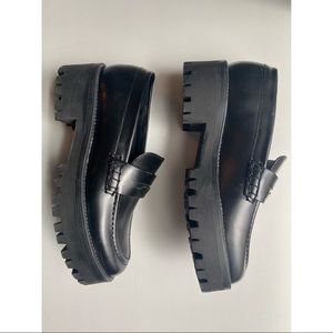 Sz 6 Steve Madden lug sole loafers BRAND NEW